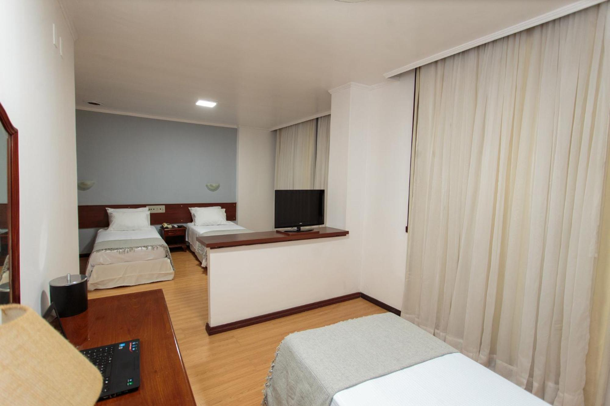 Quarto Triplo Superior